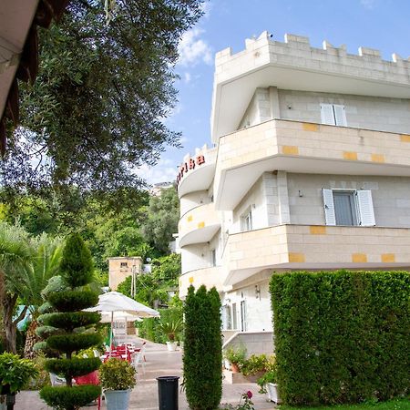 Vila Florika Hotel ボルシュ エクステリア 写真