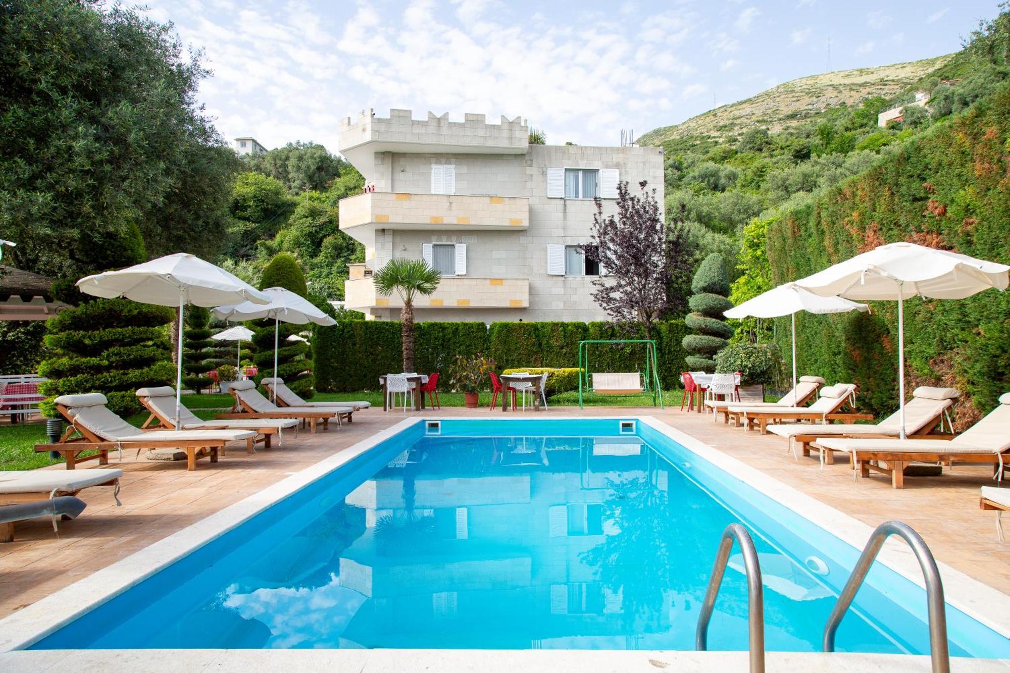 Vila Florika Hotel ボルシュ エクステリア 写真