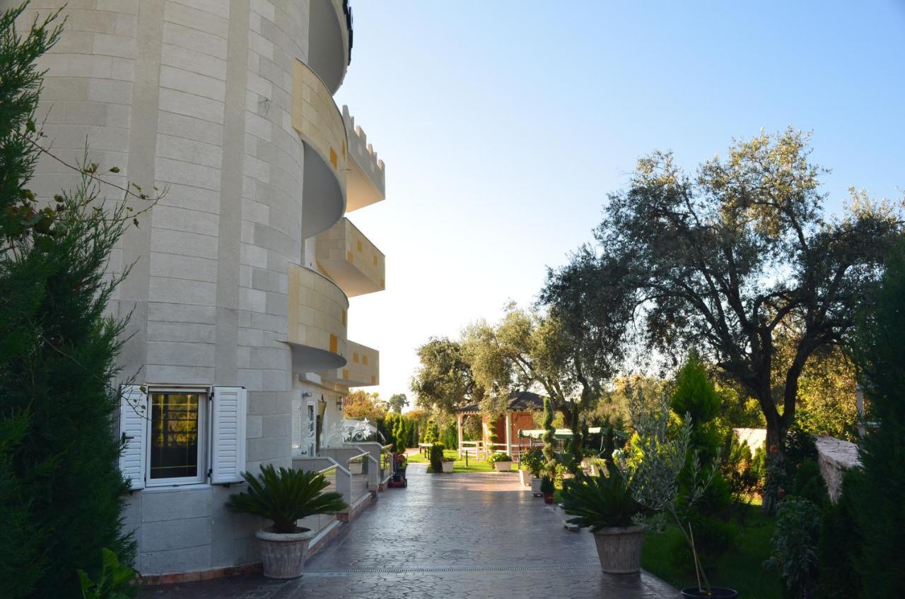 Vila Florika Hotel ボルシュ エクステリア 写真