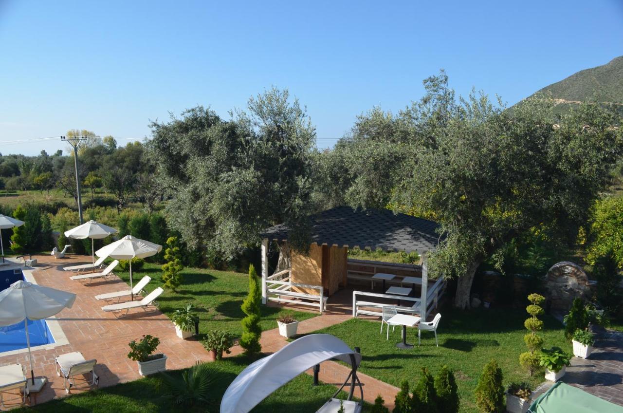 Vila Florika Hotel ボルシュ エクステリア 写真