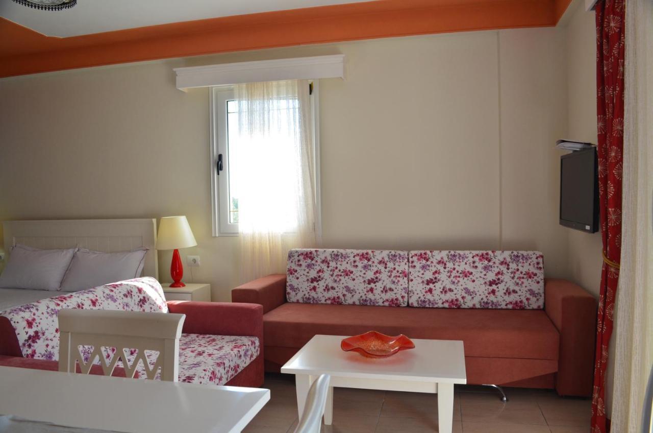 Vila Florika Hotel ボルシュ エクステリア 写真