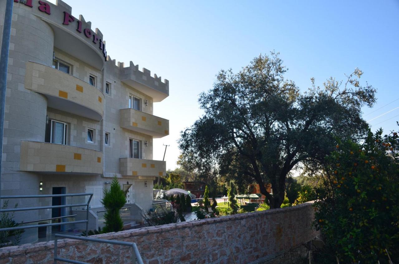 Vila Florika Hotel ボルシュ エクステリア 写真